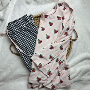 XS Women’s Poinsettia Sweet Honey Pajamas